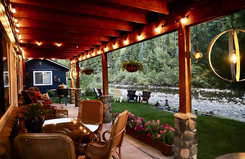 San Juan River Village House | VR19-376 -Closest 4-bedroom riverfront to Wolf Creek Resort