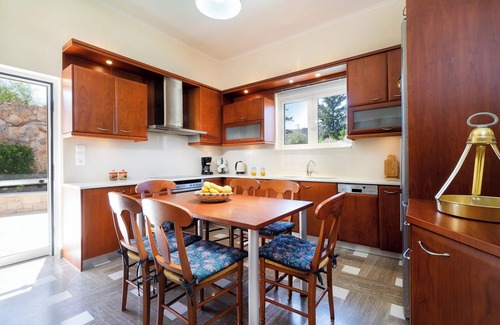 Pitharion Villa | Vrahokipos Villa, 4 BD, 2 BA, private pool