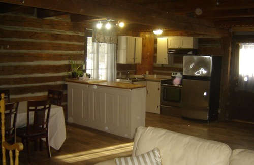 Saint-Hippolyte House | Vraie Maison Ancestrale laurentides saint-sauveur