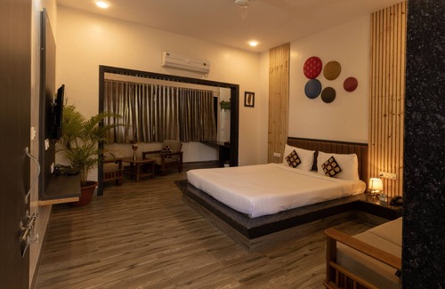 Avarghani Hotel | Vraksh Resort