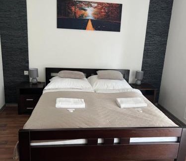 Hruba Vrbka House | Vrbecká restaurace- penzion 1