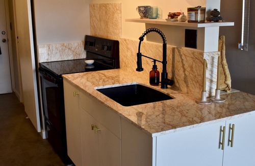 Makaha Condo | VRBO MAKES IT IMPOSSIBLE TO CANCEL THIS ACCOUNT