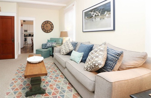 Town Bank House | VRBO Primer Host Listing *FIRST house off the bay *