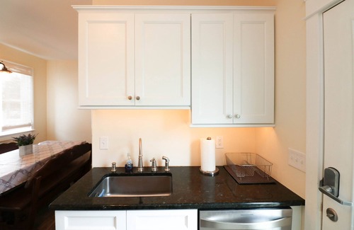 Town Bank House | VRBO Primer Host Listing *FIRST house off the bay *