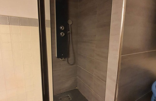 La Jetee Apartment | Vrbo Property