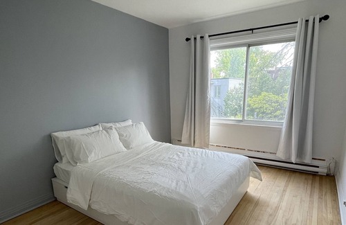 Cote-Saint-Paul Apartment | Vrbo Property