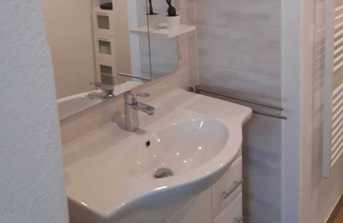 Seiwerath Apartment | Vrbo Property