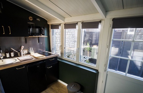 Aux Marais Apartment | Vrbo Property