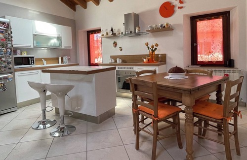 Calcinato Apartment | Vrbo Property
