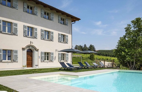 Cherasco Apartment | Vrbo Property