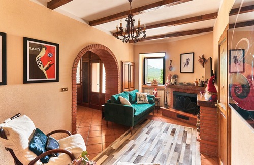 Rivisondoli Apartment | Vrbo Property
