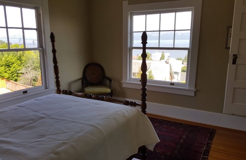 Astoria House | Vrbo Property