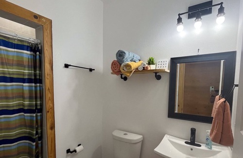 Brownsville Cabin | Vrbo Property