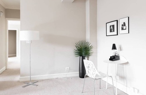 East Hyde Park Apartment | Vrbo Property
