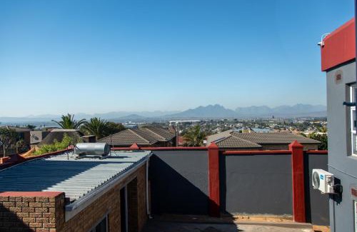 Brackenfell Villa | Vredekloof Views