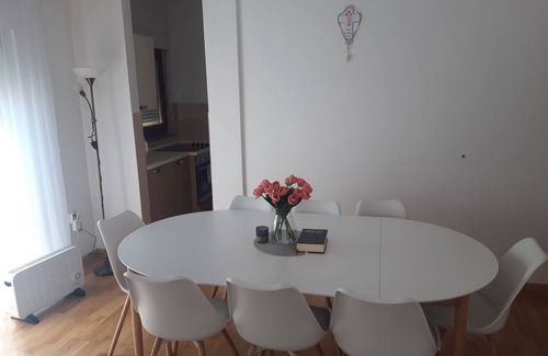 Mostar Apartment | Vrhunski opremljen apartman udaljen 450 metara od crkve. sv. Jakova u Međugorju.