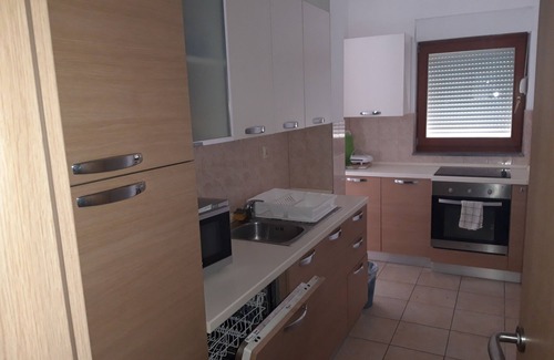Mostar Apartment | Vrhunski opremljen apartman udaljen 450 metara od crkve. sv. Jakova u Međugorju.