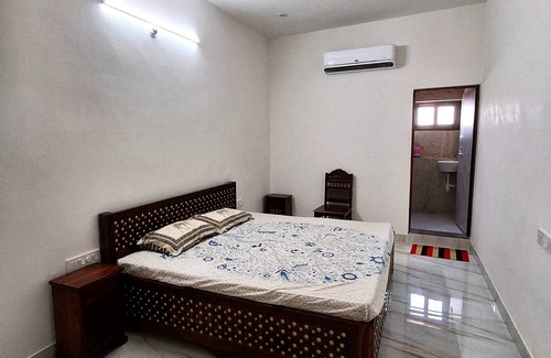Banar Hotel | VRINDAVAN GARDEN & HOTEL