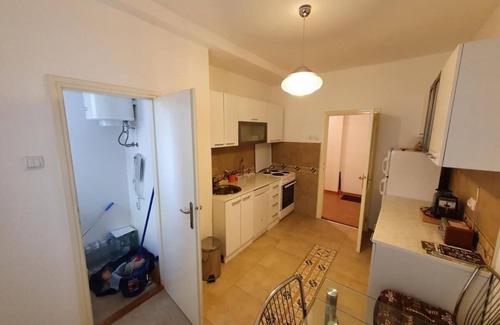 Vrsac Apartment | Vršac City Center Apartment Overlooking City Halln