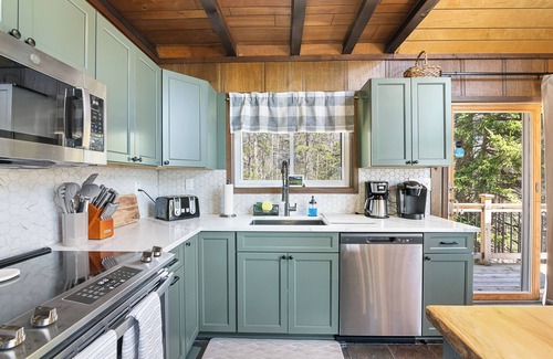 Wilmington House | VT escape for all occasions w/New Kitchen, Game Rooms, Media Lounge, Chimney Hill Clubhouse Access!