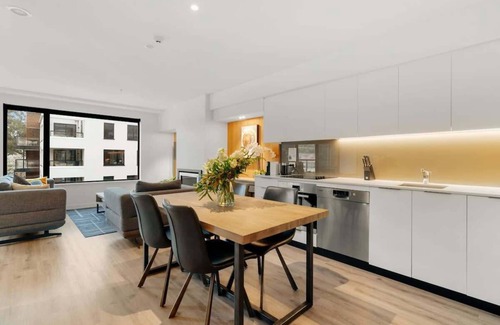 Arthur's Point Apartment | Vue Alpine at La Residence du Parc