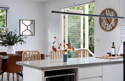 Daylesford House | Vue Lake Daylesford Villa-on the lake