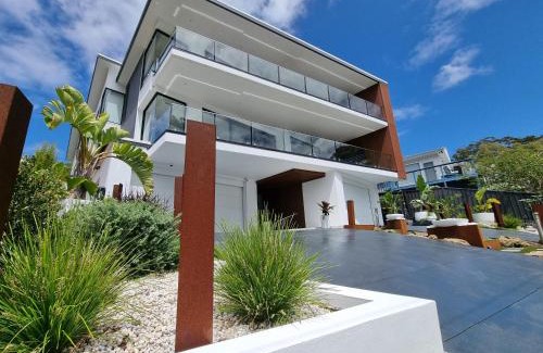 Nelson Bay House | Vue Two - Nelson Bay Waterfront Luxury