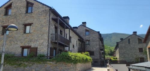 Castiello de Jaca Apartment | VUT-HU-22-247 Fabuloso Apartamento con vistas a la montaña El Abedul Luga 23 Castiello de Jaca