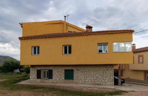 Navalmoral House | Vut jaci y cipri