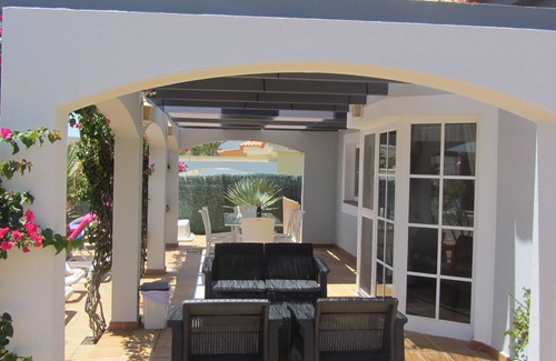 Caleta de Fuste Villa | VV Licensed Detached Villa Rochelle with Large Heated Pool, 4 bed, 2 bath