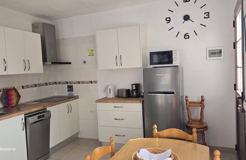 Alojera Apartment | Vv Sunset Oceanfront with A/C and Balcony