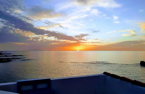 Alojera Apartment | Vv Sunset Oceanfront with A/C and Balcony