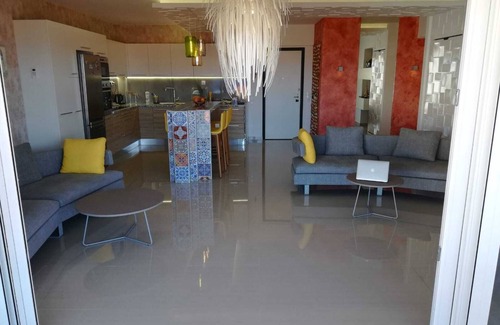 Old Town Apartment | W Apartment, New Modern and Trendy Seaview Apartment.