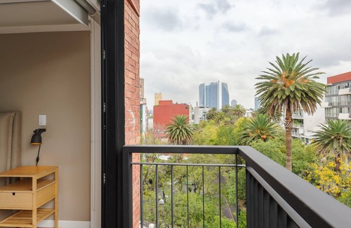 Hipodromo Apartment | w* | Bright 2BR Duplex with Balcony in Condesa