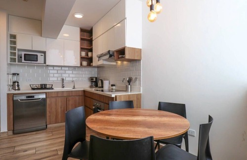 Petit Jean Ocharan Apartment | w* | Comfy 3BR w/Great Balcony in Miraflores