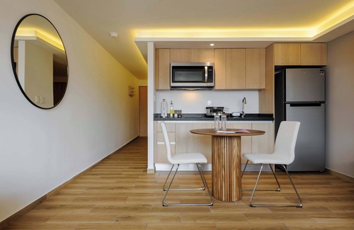 Roma Norte Apartment | w* | Cozy Loft w/Perfect Balcony in Colima