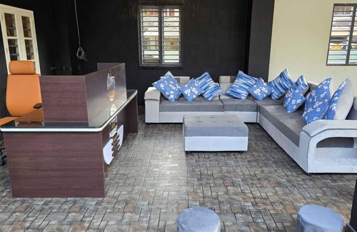 Kochi Hotel | W & H View Residency