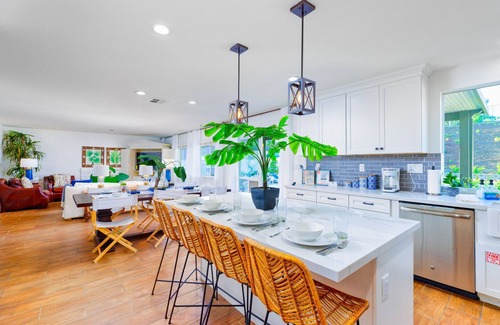 Winchester House | W/Pool/Hot Tub/Pool Table