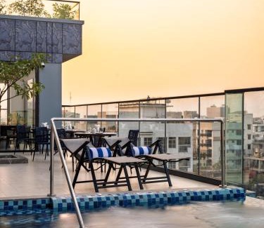 Uttara Hotel | W Residence Living