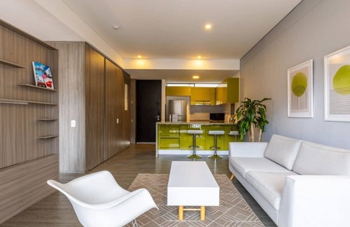 Centro International Apartment | w* | Stunning Loft with Balcony in Centro