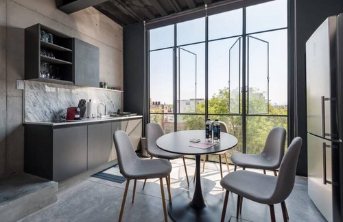 Colonia Roma Apartment | w* | Vibrant Duplex w/Cozy Terrace in Roma Norte