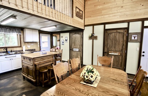 Monticello Cabin | W-W: Farm House Cabin - a guest favorite!