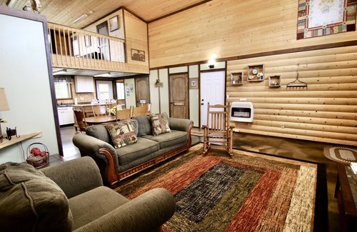 Monticello Cabin | W-W: Farm House Cabin - a guest favorite!