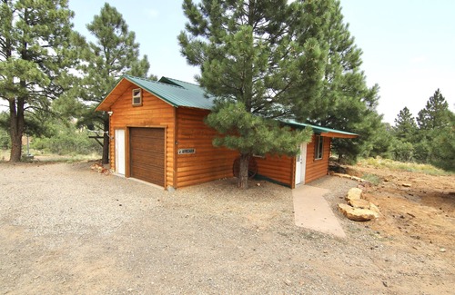 Monticello Cabin | W-W: Long View "Safari" Cabin Overlooking Canyon!