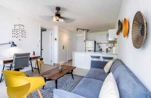 San Francisco Apartment | w* | Warm 1BR in San Francisco w/Balcony