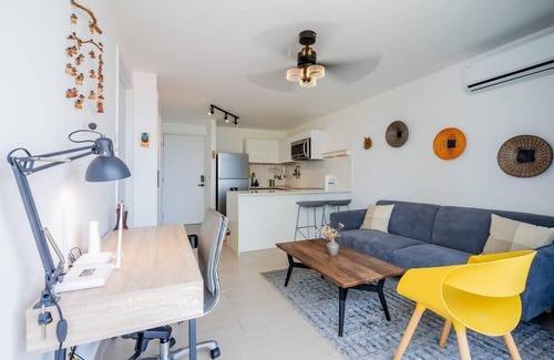 San Francisco Apartment | w* | Warm 1BR in San Francisco w/Balcony