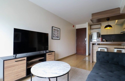 Barranco Apartment | w* | Welcoming 2BR in Luxury Building in Barranco