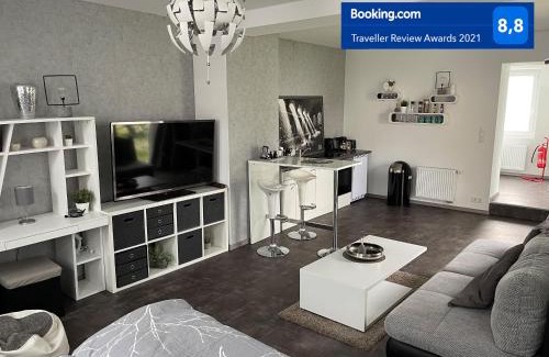 Bueckeburg Apartment | W1 - Kontaktloser 24h CHECK IN, W-LAN, Netflix, Parkplatz, Küche, Boxspring-Bett