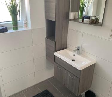 Bueckeburg Apartment | W2 Kontaktloser 24h CHECK IN, kostenloses W-Lan, Küche, Parkplatz