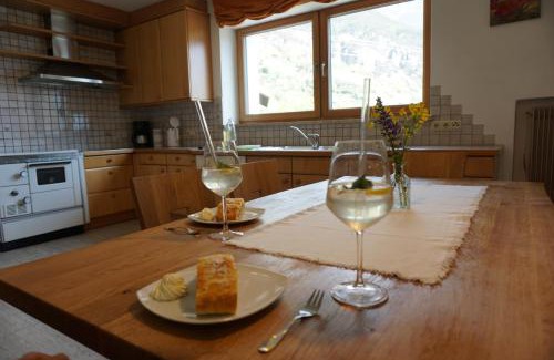 Silandro Apartment | Waalhof Ferienwohnung Apfelblüte
